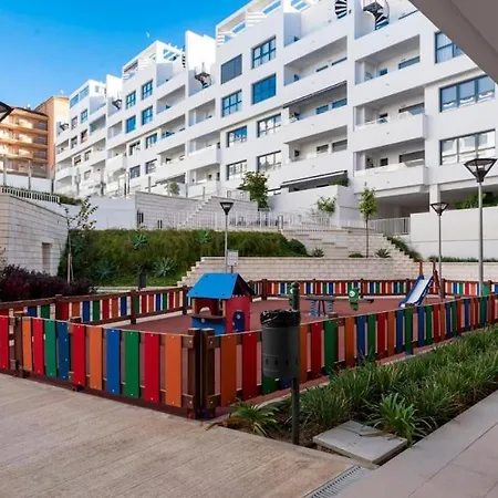 Lägenhet Terrace, Parking & Pool *