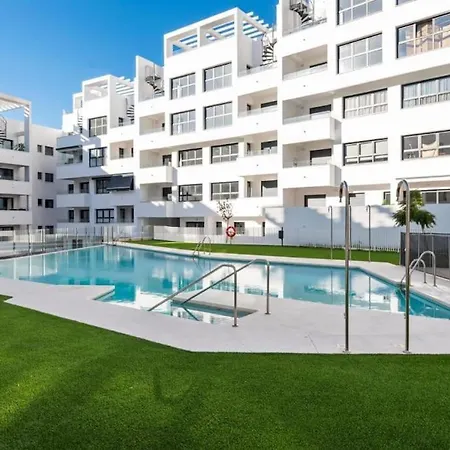 Terrace, Parking & Pool * Estepona