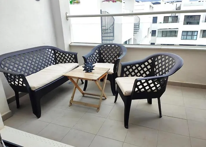 Terrace, Parking & Pool * エステポナ