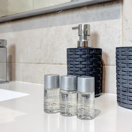 Terrace, Parking & Pool * Estepona