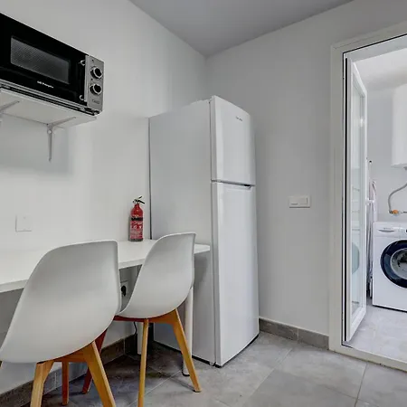 Terrace, Parking & Pool * Эстепона