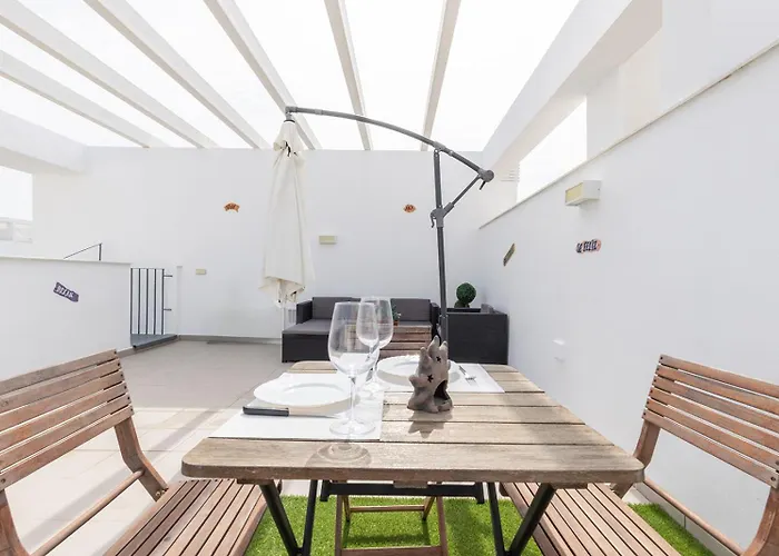 Lägenhet Terrace, Parking & Pool