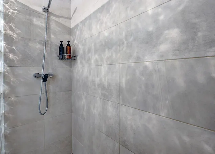 Daire Terrace, Parking & Pool *