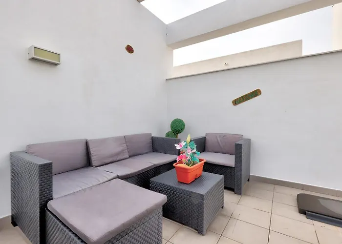 Apartment Terrace, Parking & Pool *