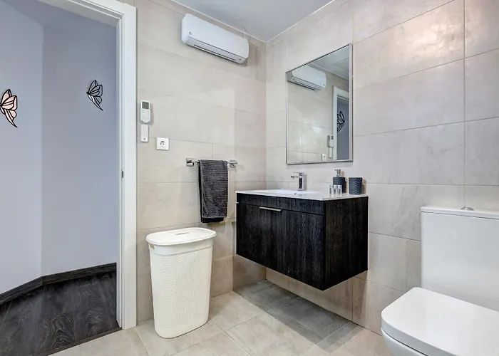 Terrace, Parking & Pool Estepona