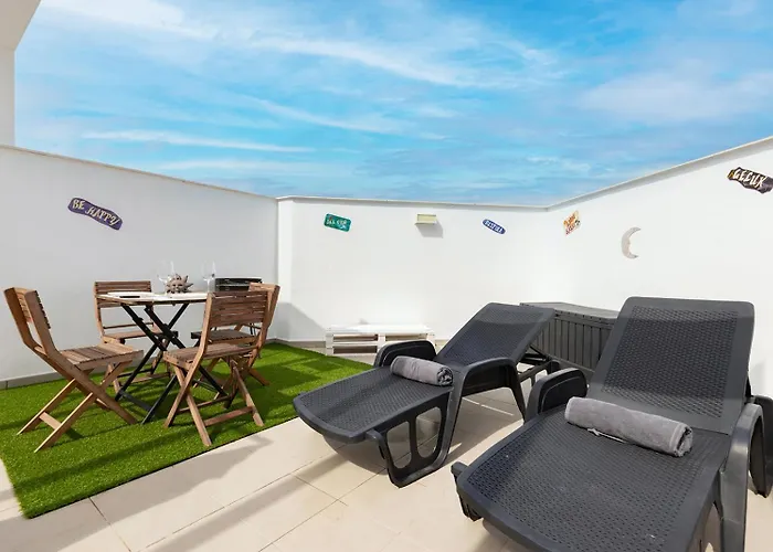 Terrace, Parking & Pool Estepona